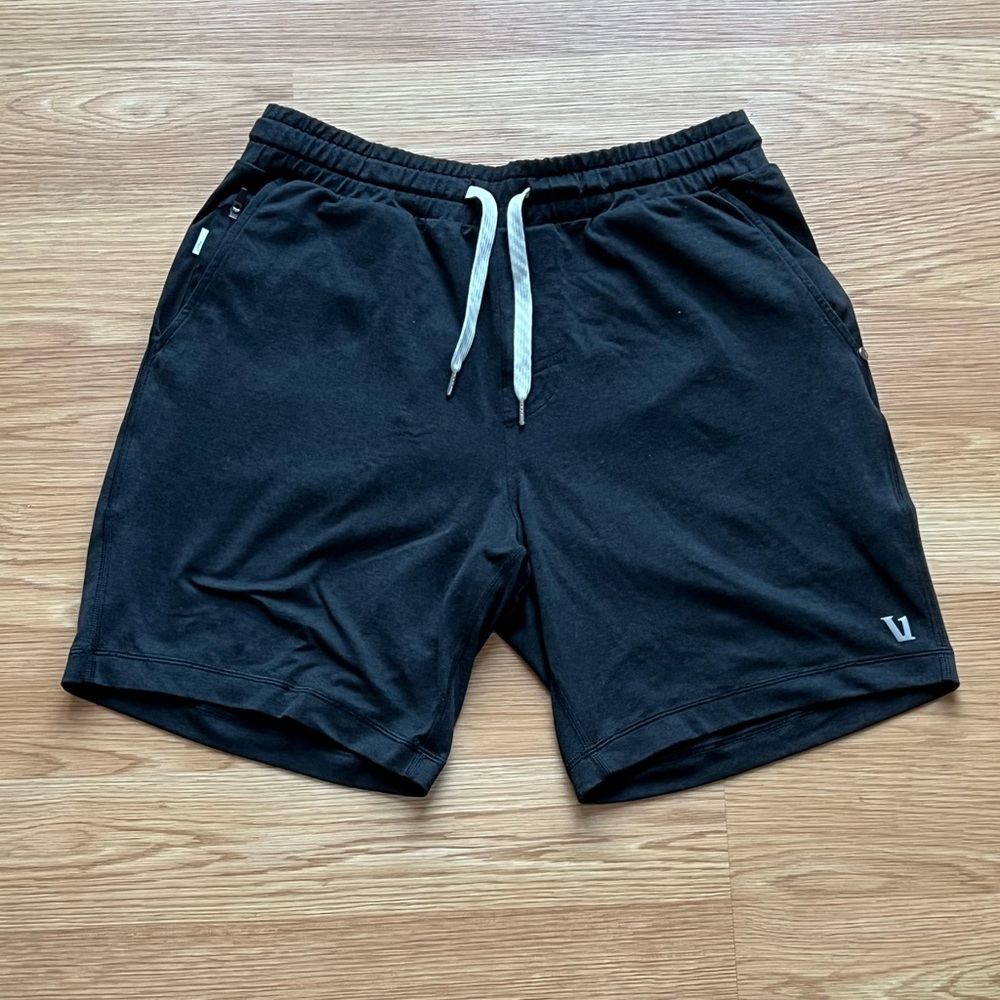 Vuori Black Ponto Short
